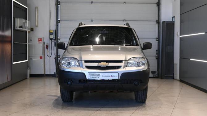 Chevrolet Niva I Рестайлинг с пробегом 2017 года, цена 640 000 рублей, 147000 км, внедорожник, Автокод Объявления