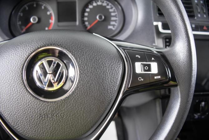 Volkswagen Polo V Рестайлинг с пробегом 2015 года, цена 849 000 рублей, 195000 км, седан, Автокод Объявления