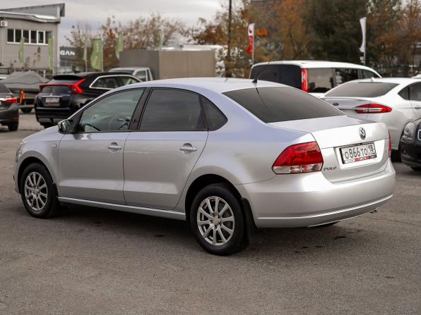 Volkswagen Polo V с пробегом 2011 года, цена 649 000 рублей, 156077 км, седан, Автокод Объявления