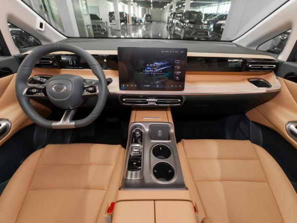 GAC Trumpchi E8 с пробегом 2024 года, цена 4 700 000 рублей, 50 км, минивэн, Автокод Объявления
