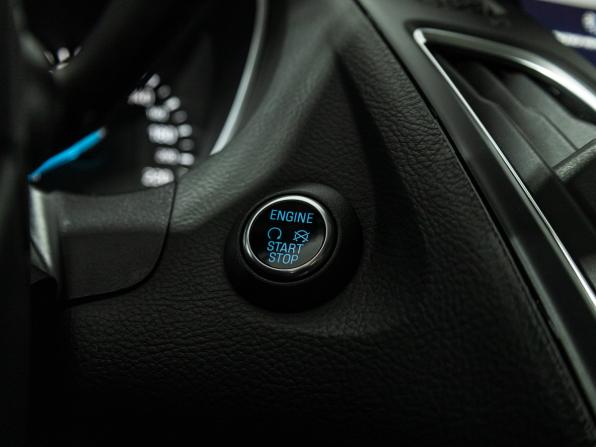 Ford Focus III Рестайлинг с пробегом 2016 года, цена 939 700 рублей, 123677 км, седан, Автокод Объявления