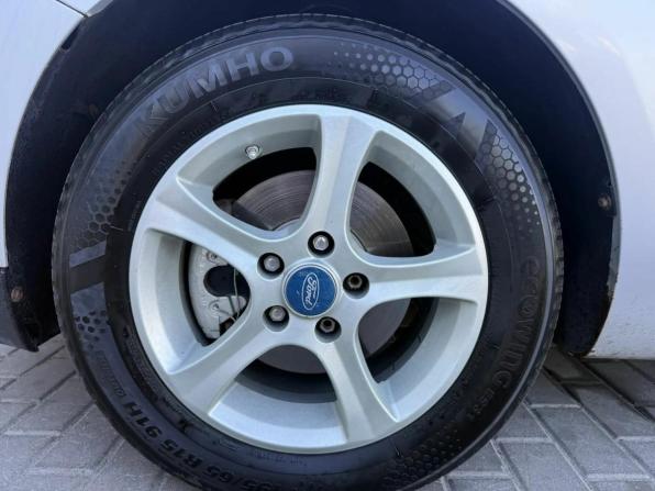 Ford Focus II с пробегом 2005 года, цена 375 000 рублей, 328596 км, хэтчбек, Автокод Объявления