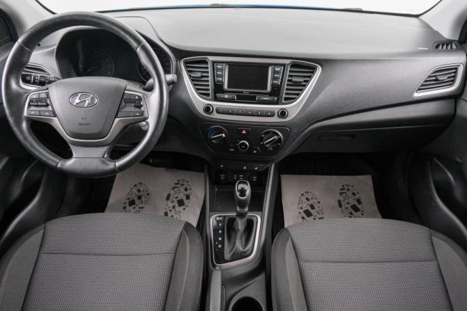 Hyundai Solaris II с пробегом 2018 года, цена 1 549 000 рублей, 9500 км, седан, Автокод Объявления