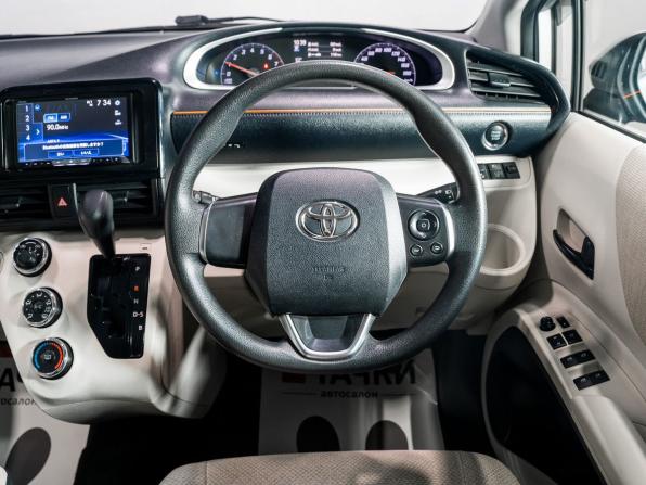 Toyota Sienta II с пробегом 2017 года, цена 1 420 000 рублей, 100019 км, компактвэн, Автокод Объявления