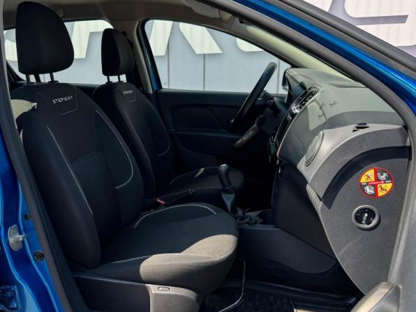 Renault Sandero II Рестайлинг с пробегом 2018 года, цена 1 199 000 рублей, 92581 км, хэтчбек, Автокод Объявления
