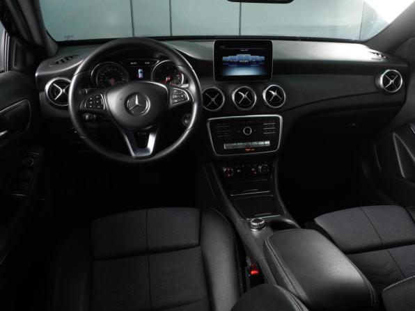 Mercedes-Benz GLA I (X156) Рестайлинг с пробегом 2018 года, цена 2 159 000 рублей, 166124 км, внедорожник, Автокод Объявления
