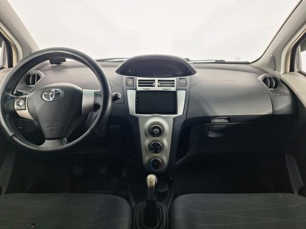 Toyota Yaris II с пробегом 2007 года, цена 399 000 рублей, 204522 км, хэтчбек, Автокод Объявления