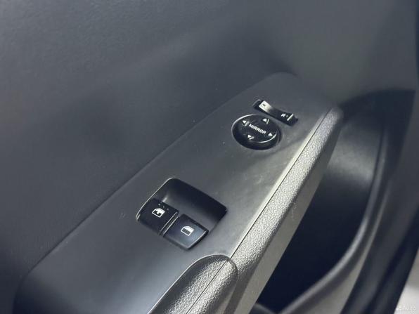 Hyundai Solaris II с пробегом 2017 года, цена 1 195 000 рублей, 108048 км, седан, Автокод Объявления