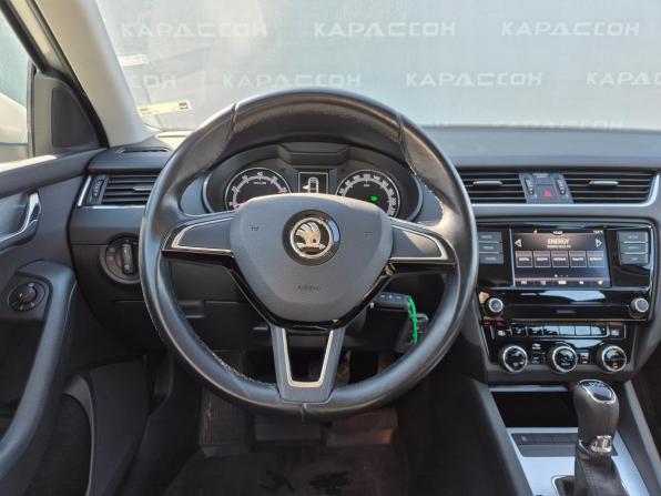 Skoda Octavia III (A7) Рестайлинг с пробегом 2020 года, цена 1 872 000 рублей, 130877 км, лифтбек, Автокод Объявления