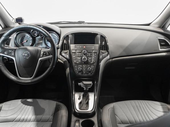 Opel Astra J Рестайлинг с пробегом 2014 года, цена 940 000 рублей, 135400 км, хэтчбек, Автокод Объявления