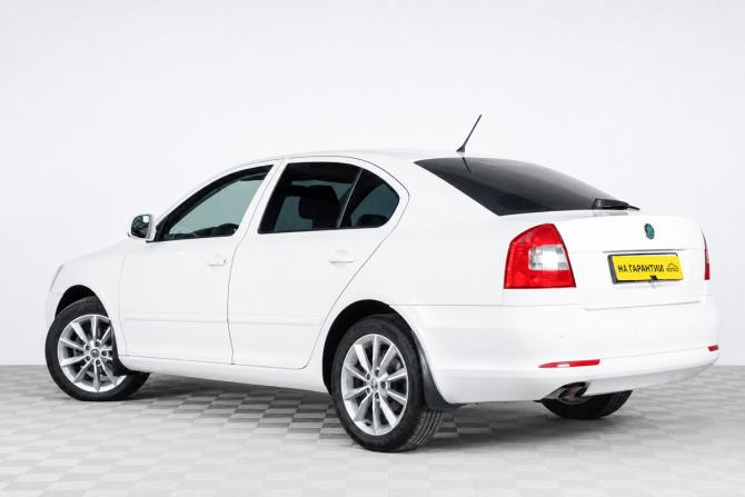 Skoda Octavia II (A5) Рестайлинг с пробегом 2012 года, цена 1 119 000 рублей, 274000 км, лифтбек, Автокод Объявления