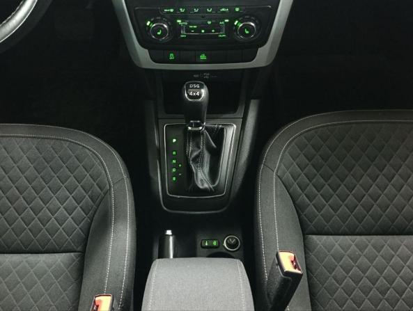 Skoda Yeti I Рестайлинг с пробегом 2017 года, цена 1 489 000 рублей, 110000 км, внедорожник, Автокод Объявления
