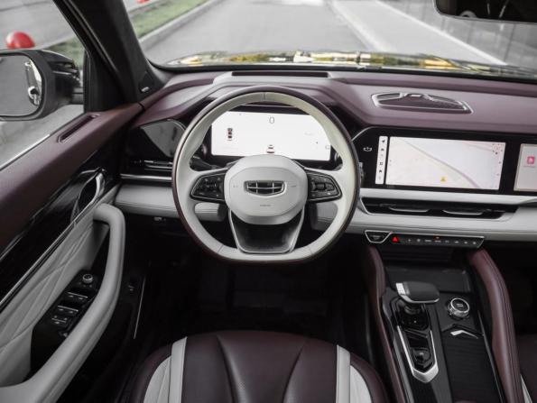 Geely Monjaro I с пробегом 2022 года, цена 3 099 000 рублей, 17600 км, внедорожник, Автокод Объявления