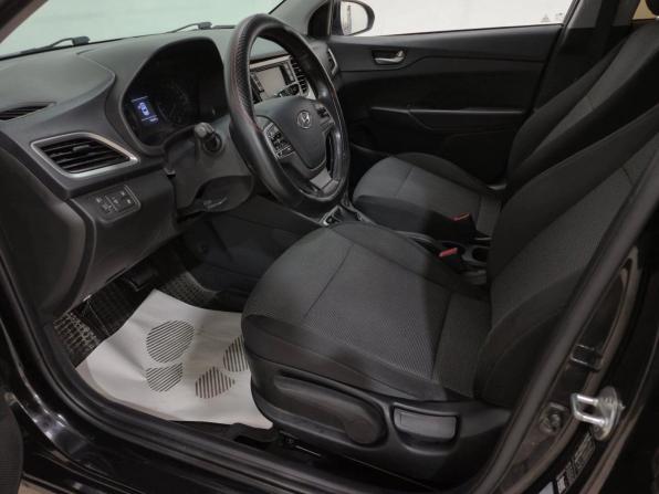 Hyundai Solaris II с пробегом 2018 года, цена 1 195 000 рублей, 198696 км, седан, Автокод Объявления