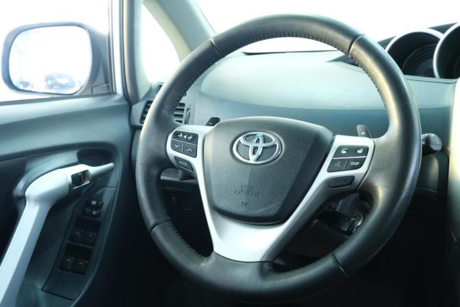 Toyota Verso I с пробегом 2011 года, цена 1 199 000 рублей, 226000 км, компактвэн, Автокод Объявления