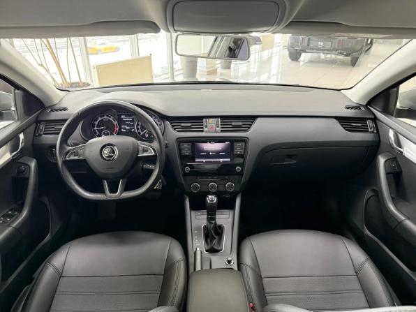 Skoda Octavia III (A7) Рестайлинг с пробегом 2019 года, цена 1 999 000 рублей, 43494 км, лифтбек, Автокод Объявления