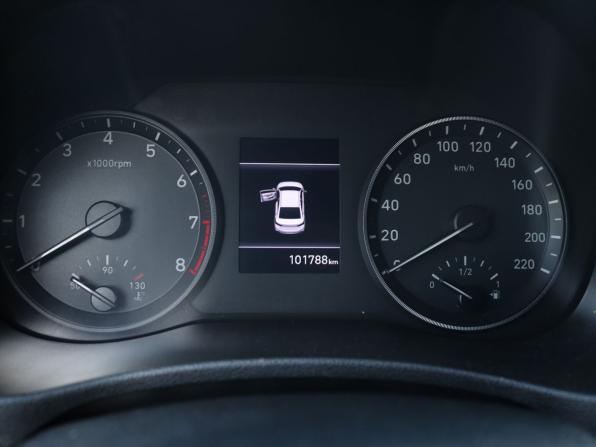 Hyundai Solaris II с пробегом 2018 года, цена 1 350 000 рублей, 101787 км, седан, Автокод Объявления
