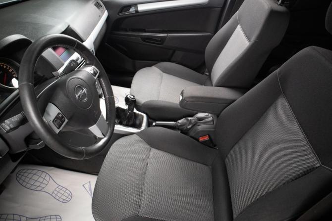 Opel Astra H Рестайлинг с пробегом 2010 года, цена 599 000 рублей, 205440 км, хэтчбек, Автокод Объявления