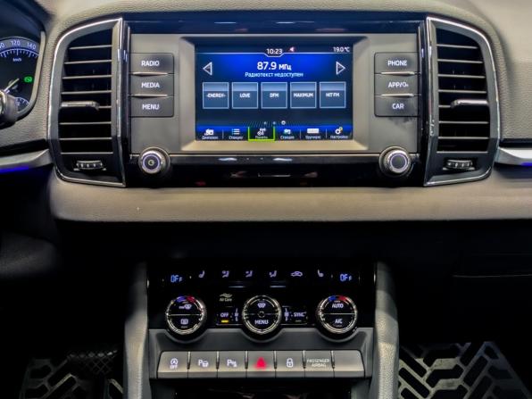 Skoda Karoq I с пробегом 2020 года, цена 1 855 000 рублей, 155170 км, внедорожник, Автокод Объявления