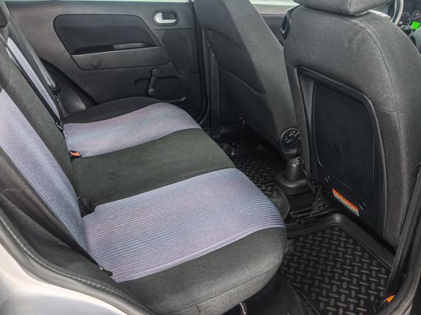 Ford Fusion I Рестайлинг с пробегом 2011 года, цена 729 900 рублей, 146000 км, хэтчбек, Автокод Объявления