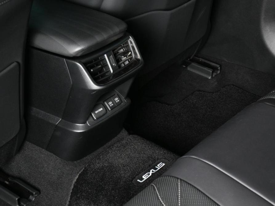 Lexus ES VII Ростов-на-Дону  - изображение 27