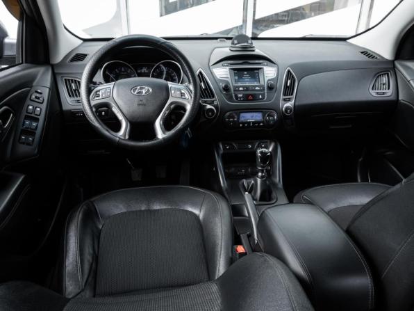 Hyundai ix35 I Рестайлинг с пробегом 2015 года, цена 1 537 000 рублей, 95185 км, внедорожник, Автокод Объявления