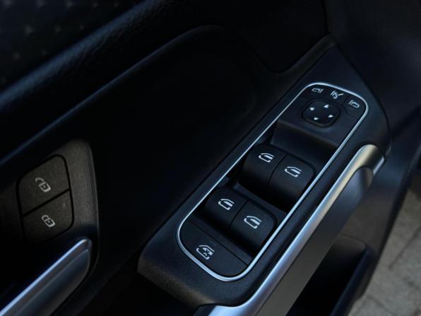 Mercedes-Benz GLB I (X247) Рестайлинг с пробегом 2023 года, цена 4 790 000 рублей, 12935 км, внедорожник, Автокод Объявления