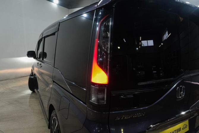 Honda Stepwgn V с пробегом 2015 года, цена 1 799 000 рублей, 132723 км, минивэн, Автокод Объявления