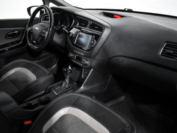 Kia Ceed II Рестайлинг с пробегом 2017 года, цена 1 500 000 рублей, 118500 км, универсал, Автокод Объявления