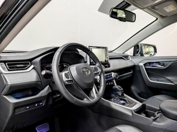 Toyota RAV4 V (XA50) с пробегом 2021 года, цена 3 600 000 рублей, 61436 км, внедорожник, Автокод Объявления