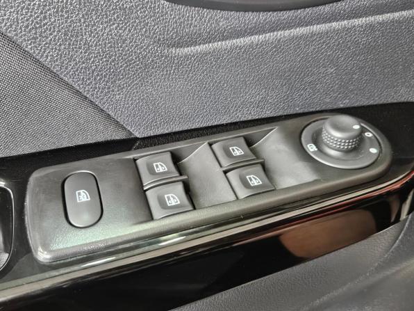 Renault Kaptur I с пробегом 2017 года, цена 1 549 000 рублей, 126899 км, внедорожник, Автокод Объявления