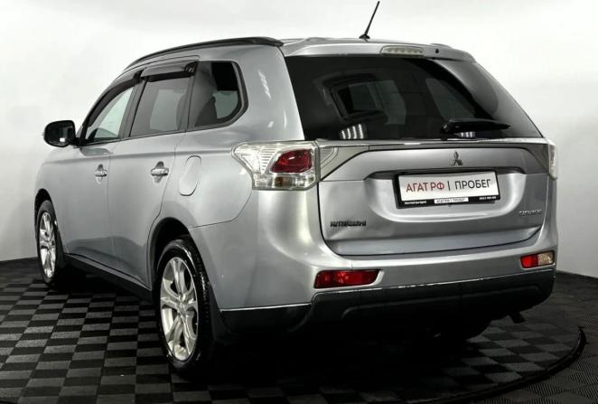 Mitsubishi Outlander II Рестайлинг с пробегом 2012 года, цена 1 380 000 рублей, 147399 км, внедорожник, Автокод Объявления