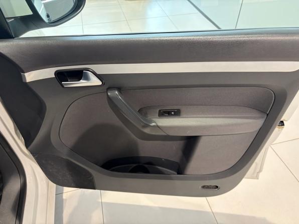 Volkswagen Touran I Рестайлинг 2 с пробегом 2012 года, цена 884 000 рублей, 174000 км, компактвэн, Автокод Объявления