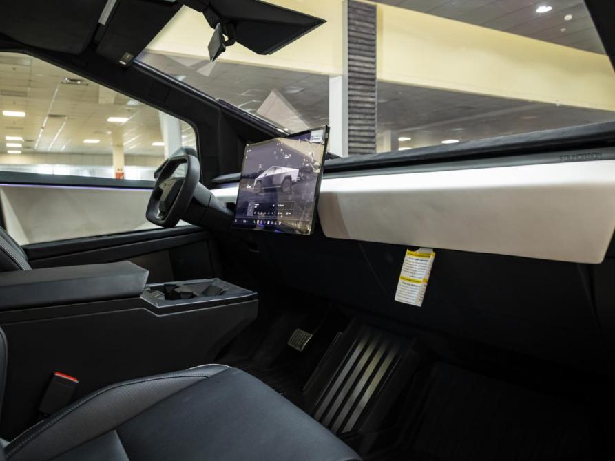 Tesla Cybertruck Москва  - изображение 13