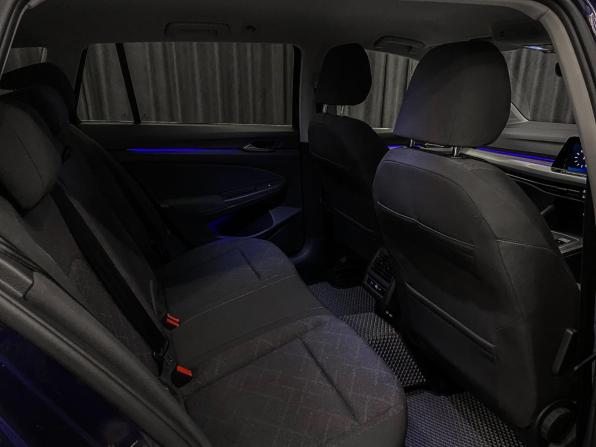 Volkswagen Golf VIII с пробегом 2022 года, цена 1 590 000 рублей, 45000 км, универсал, Автокод Объявления