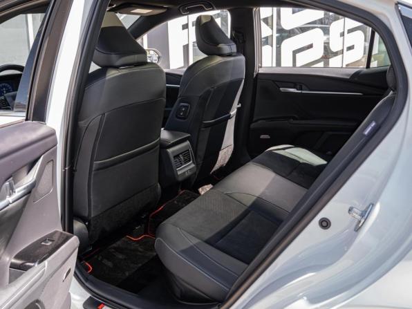 Toyota Camry IX (XV80) China Market с пробегом 2024 года, цена 4 100 000 рублей, 15980 км, седан, Автокод Объявления