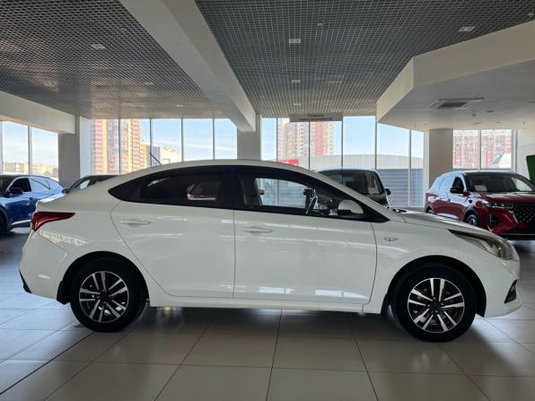 Hyundai Solaris II с пробегом 2019 года, цена 1 200 000 рублей, 101798 км, седан, Автокод Объявления