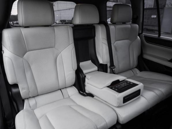 Lexus LX III Рестайлинг 2 с пробегом 2016 года, цена 6 499 000 рублей, 239708 км, внедорожник, Автокод Объявления