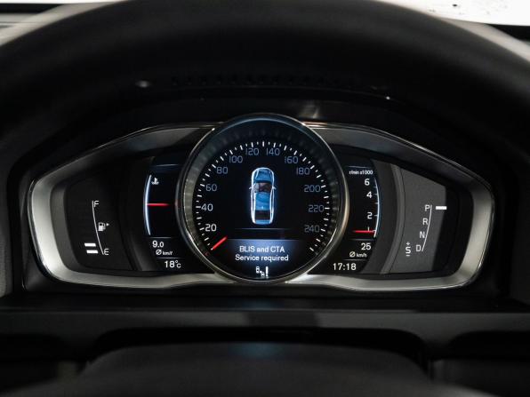 Volvo S60 II Рестайлинг с пробегом 2015 года, цена 1 250 000 рублей, 78800 км, седан, Автокод Объявления