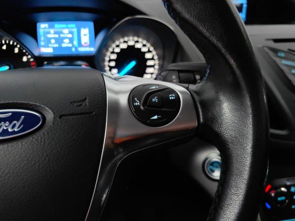 Ford Kuga II с пробегом 2013 года, цена 1 068 000 рублей, 133141 км, внедорожник, Автокод Объявления