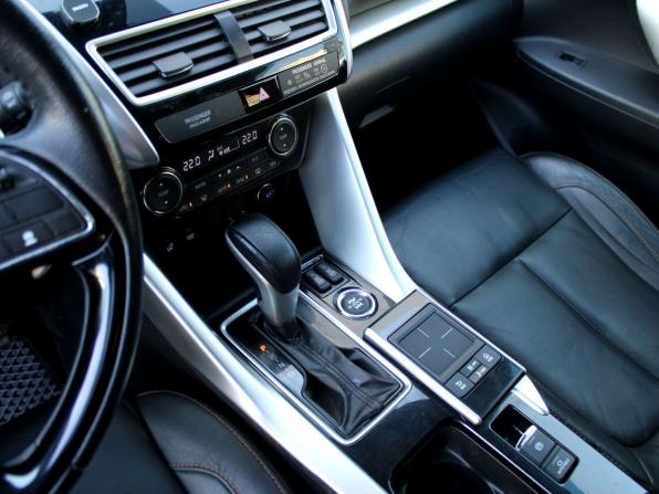 Mitsubishi Eclipse Cross I с пробегом 2018 года, цена 1 978 000 рублей, 129500 км, внедорожник, Автокод Объявления
