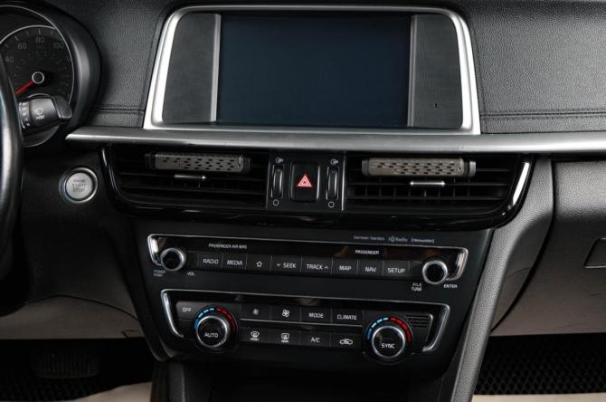 Kia Optima IV Рестайлинг с пробегом 2019 года, цена 1 879 000 рублей, 67000 км, седан, Автокод Объявления