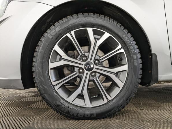 Kia Rio IV Рестайлинг с пробегом 2021 года, цена 1 735 000 рублей, 70336 км, седан, Автокод Объявления
