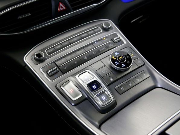 Hyundai Santa Fe IV Рестайлинг с пробегом 2021 года, цена 3 190 000 рублей, 137966 км, внедорожник, Автокод Объявления