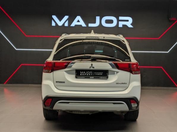 Mitsubishi Outlander III Рестайлинг 3 с пробегом 2020 года, цена 2 440 000 рублей, 98552 км, внедорожник, Автокод Объявления