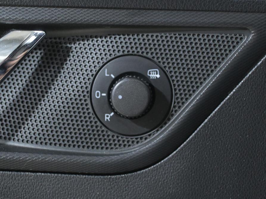 Skoda Rapid I Москва  - изображение 15