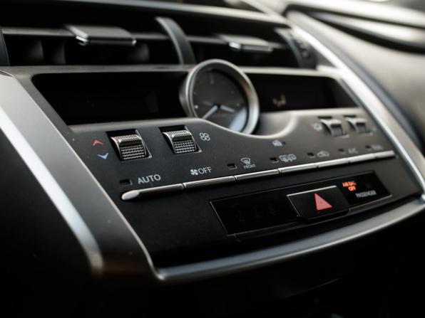 Lexus NX I Рестайлинг с пробегом 2018 года, цена 3 100 000 рублей, 91737 км, внедорожник, Автокод Объявления