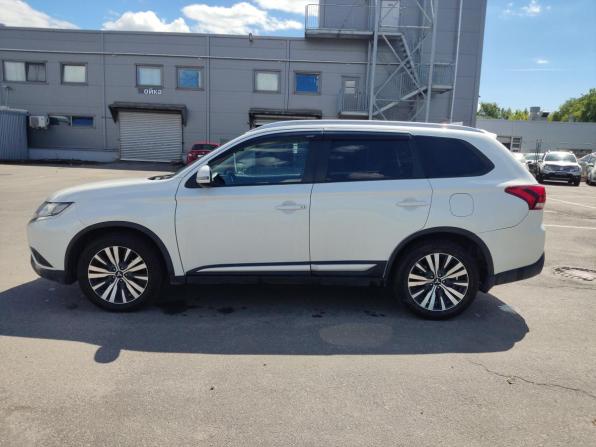 Mitsubishi Outlander III Рестайлинг 3 с пробегом 2019 года, цена 1 989 000 рублей, 126000 км, внедорожник, Автокод Объявления
