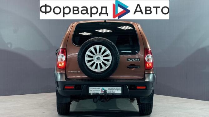 Chevrolet Niva I Рестайлинг с пробегом 2018 года, цена 720 000 рублей, 90000 км, внедорожник, Автокод Объявления
