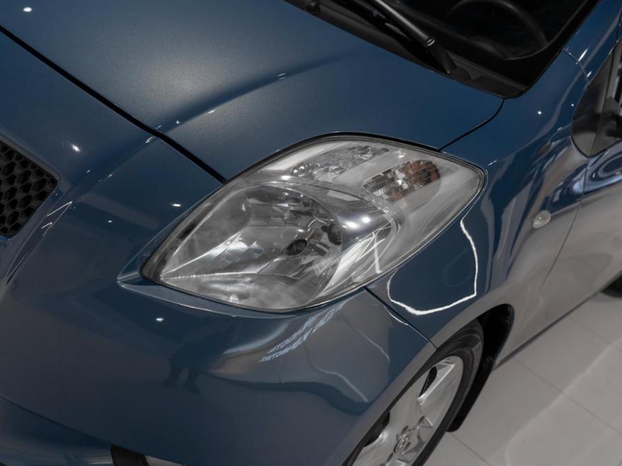 Toyota Yaris II Москва  - изображение 21